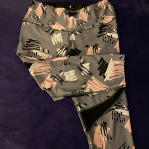 Tikiboo Brand Capris